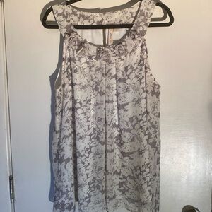 Woman’s blouse tank